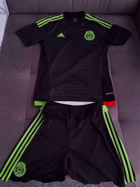 vestidos de futebol adidas